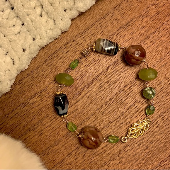 Handmade multi-stone and gold fill bracelet - Picture 3 of 8